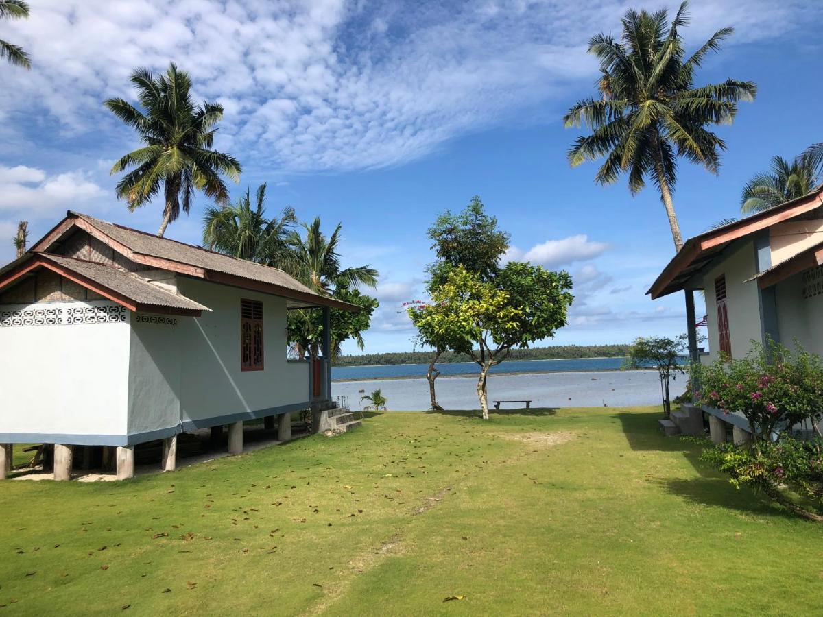 New Raya - Nias Beach Bungalows Lagudri エクステリア 写真
